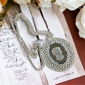 Vintage 1980s Whiting & Davis Intalgio Glass cameo silver finish Cameo necklace